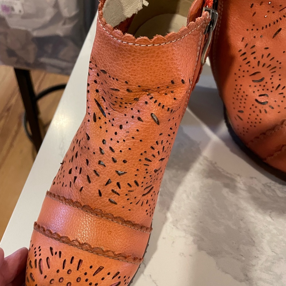 Leather booties - Picture 2 of 6
